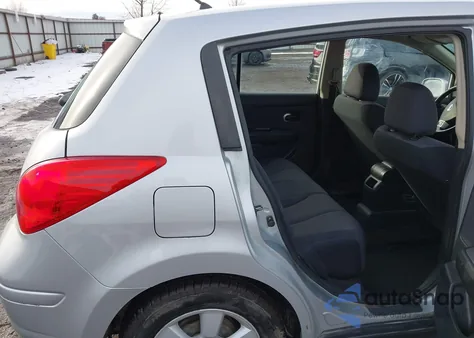 2009 Nissan Versa 1.8Sl z USA, uszkodzony, nr VIN 3N1BC13E09L375211